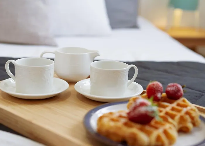 아파트 Host Wise - Flat W Free Private Parking - Bright & Cozy 포르투