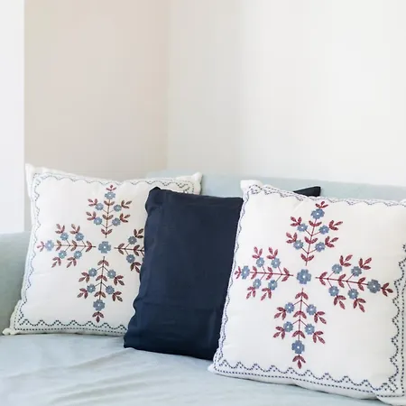 Apartment Host Wise - Flat W Free Private Parking - Bright & Cozy