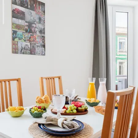 Apartamento Host Wise - Flat W Free Private Parking - Bright & Cozy Porto